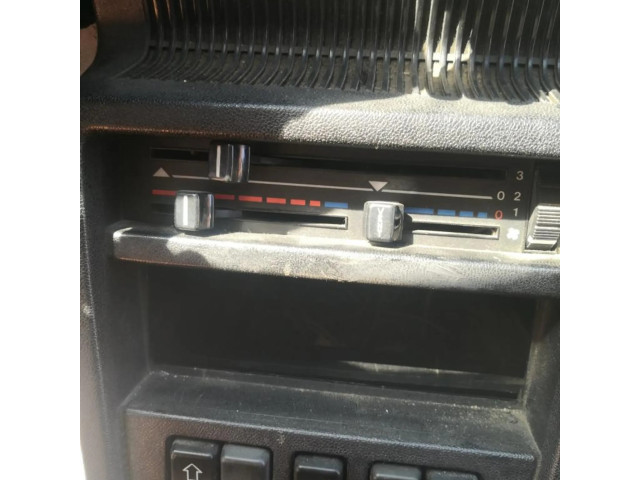 Блок управления климат-контролем    Renault 18