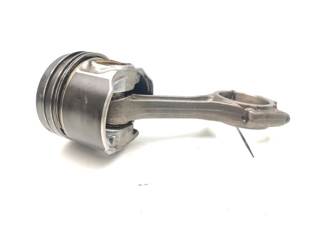 Поршень с шатуном Mitsubishi Outlander