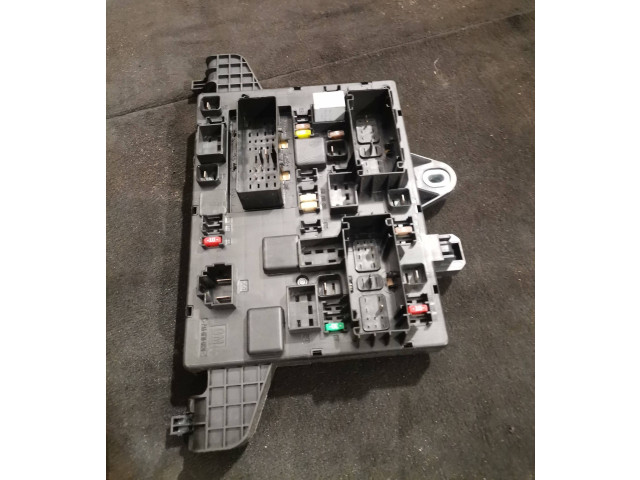 Pojistková skříňka 365927271, 0000326702 Opel Zafira C 2013