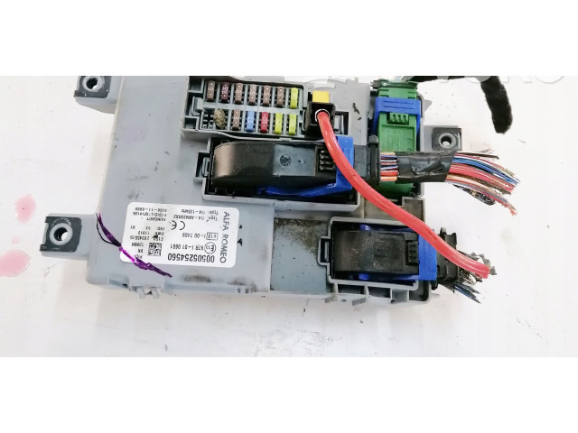 Pojistková skříňka 00505254560 Alfa Romeo Mito 2012