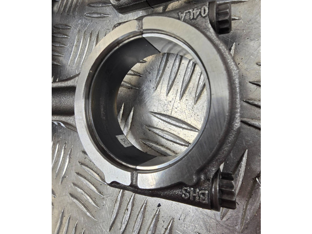 Поршень с шатуном 02604LA2 Volkswagen Golf VII