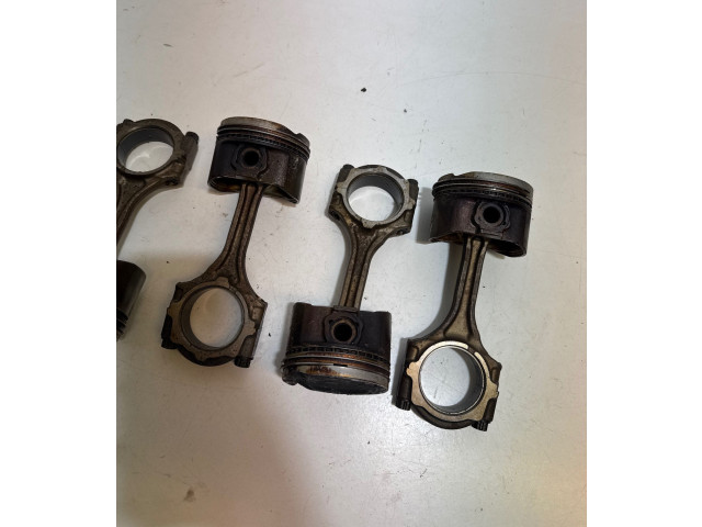  Поршень  46070  Lexus IS 200-300  