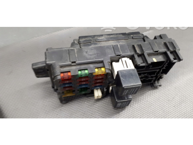 Блок предохранителей 1049933011 Mitsubishi Galant