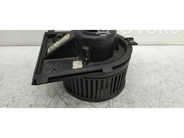 Вентилятор печки    1J1819021B   Audi A3 S3 8L