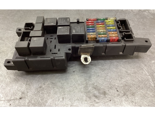 Блок предохранителей 518717004, 637841 Volvo V70