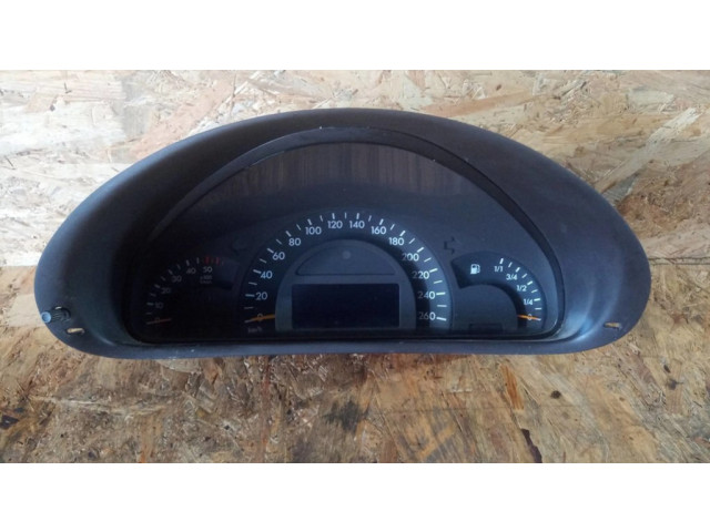 Přístrojová deska Mercedes-Benz C W203 2002 A2035403047, 110080231004