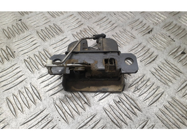 Zámek zadních dveří 2K0827505E Volkswagen Caddy 2006