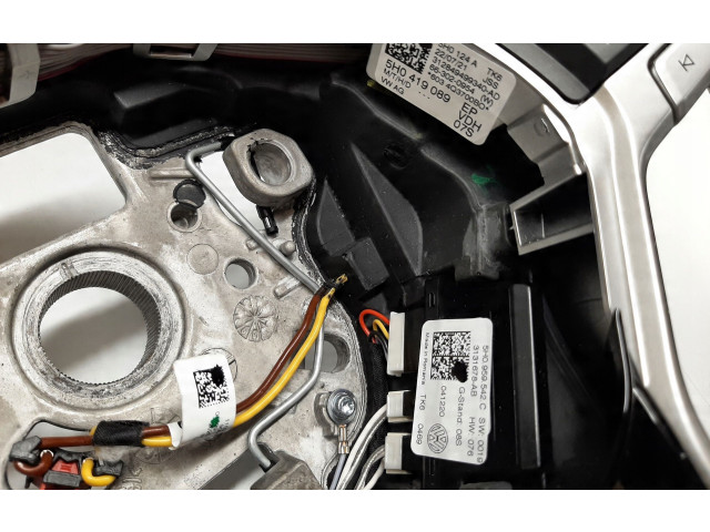 Руль Volkswagen Golf VIII 2019 - года 5H0419089EP, 5H0956542A