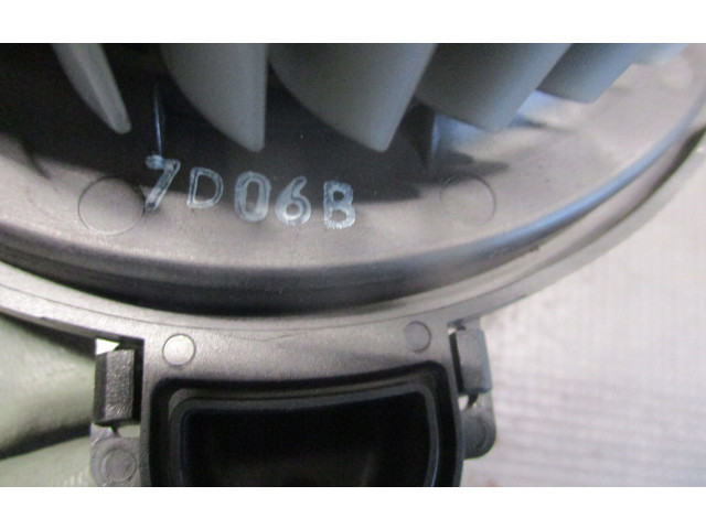 Вентилятор печки       KIA Ceed