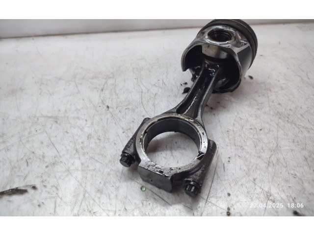 Píst Volkswagen Touareg I