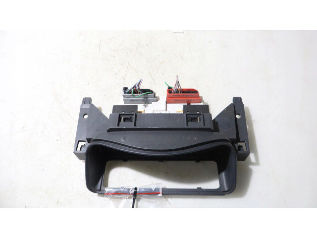 Дисплей       Renault Clio II