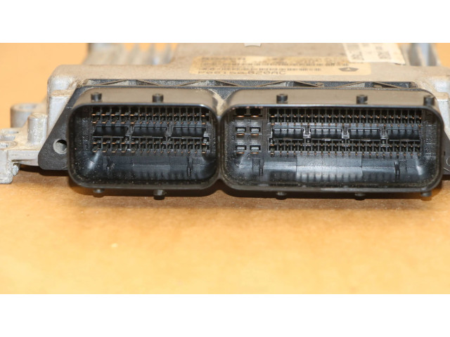 Блок управления двигателя 0281018312, P68225342AB Fiat Freemont