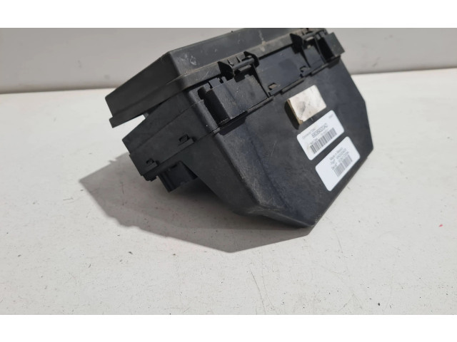 Блок предохранителей 68089320AD   Jeep Grand Cherokee    
