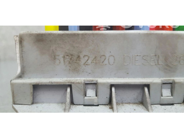 Блок предохранителей 51742420 Alfa Romeo GT