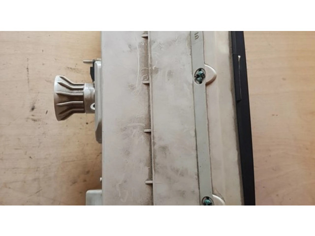 Панель приборов 5220029110   Volkswagen PASSAT B3       