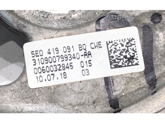 Руль Skoda Octavia Mk3 (5E)  2013 - 2019 года 5E0419091BQ      