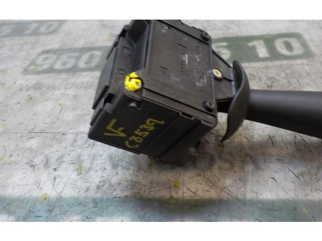 Ручка стеклоочистителей 8201168008 Dacia Lodgy