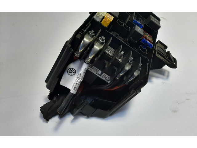 Блок предохранителей 5Q0907361D, 5Q0937125B Skoda Octavia Mk3 (5E)