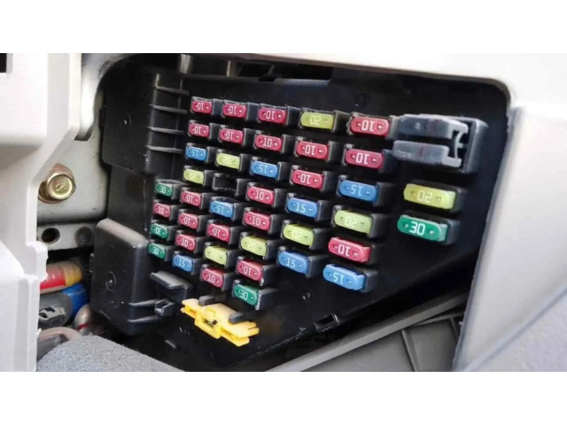 Pojistková skříňka Hyundai Tucson JM