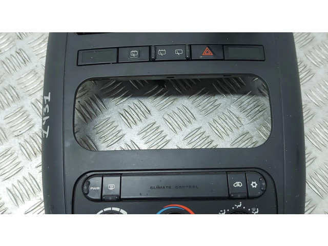 Блок управления климат-контролем 05005001AF   Chrysler Voyager