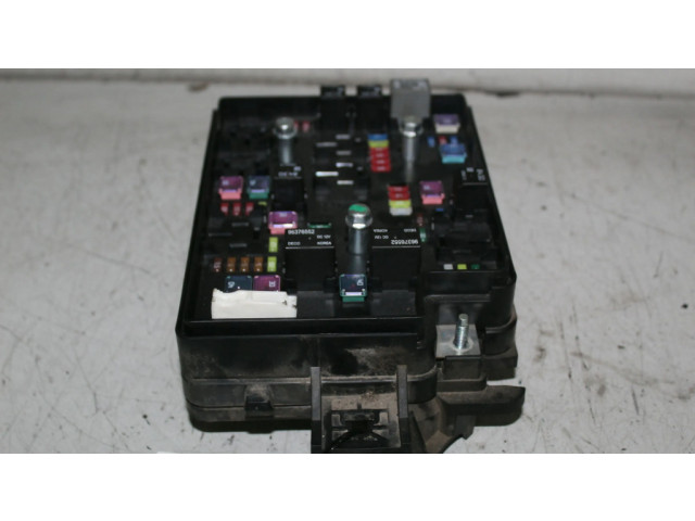 Pojistková skříňka Chevrolet Aveo 2011