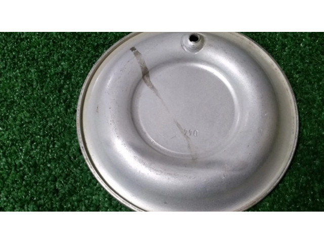 Заводская крышка (крышки) от центрального отверстия колеса