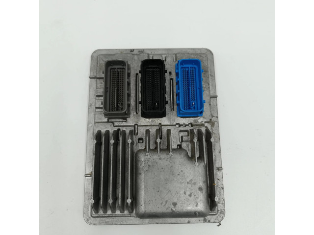 Блок управления двигателя 12699896, 812835949   Chevrolet Camaro