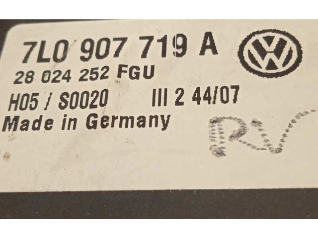 Блок управления 7L0907719A, 28024252FGU   Volkswagen Phaeton
