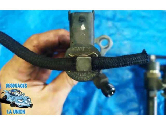 Форсунка 30750283    Volvo C30   