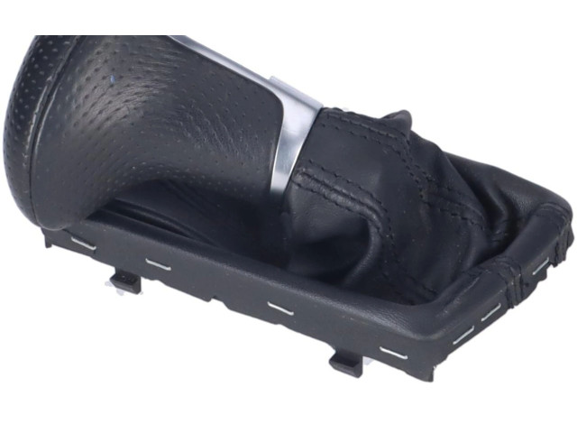 Vstřikovací lišta 4L1713139AK   Audi Q7 4L     