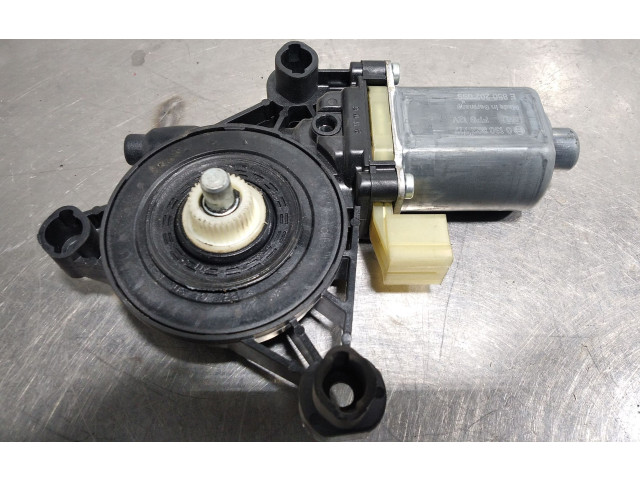 Передний двигатель механизма для подъема окон