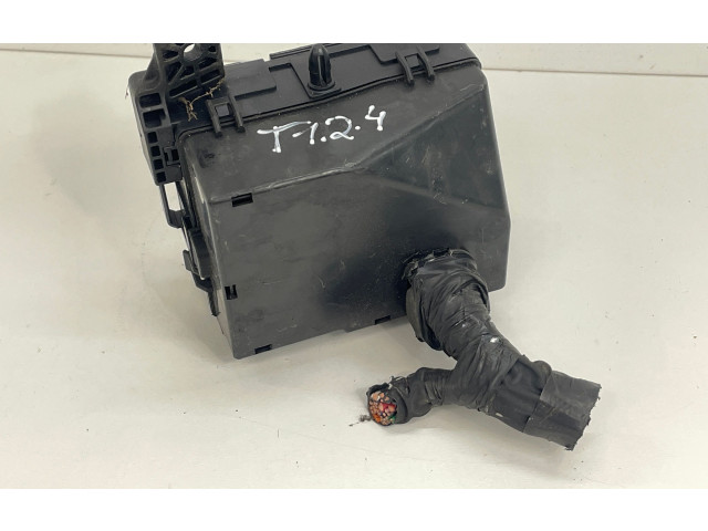 Блок предохранителей 919501W370   KIA Rio    