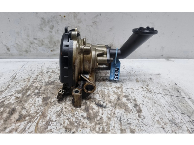 Масляный насос 03L115105C Audi A3 S3 8P