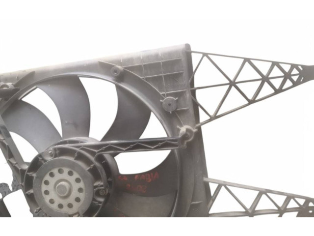 Радиатор интеркулера 909000894   Skoda Fabia Mk2 (5J)