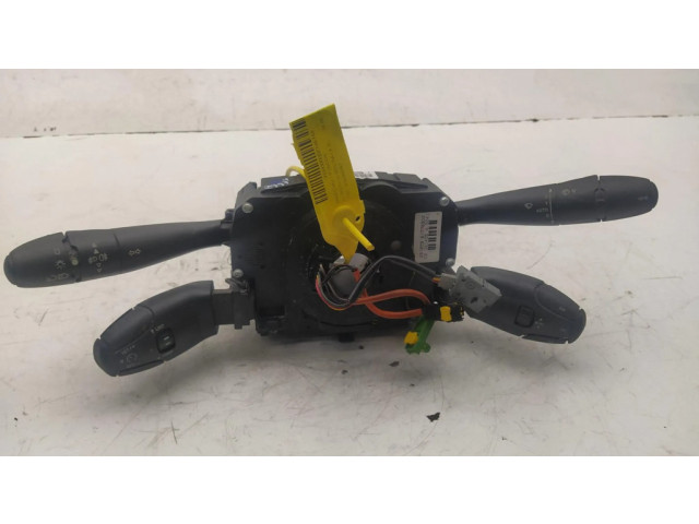 Мултифункционный включатель управления / ручка