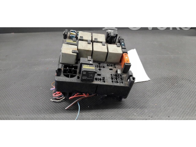 Блок предохранителей 5246582 Saab 9-5