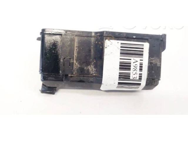 Блок предохранителей     Toyota Corolla Verso AR10    