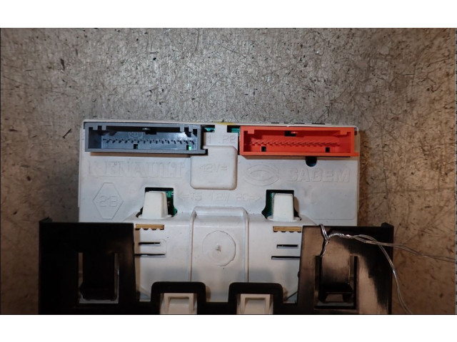 Дисплей    8200354517   Renault Clio II