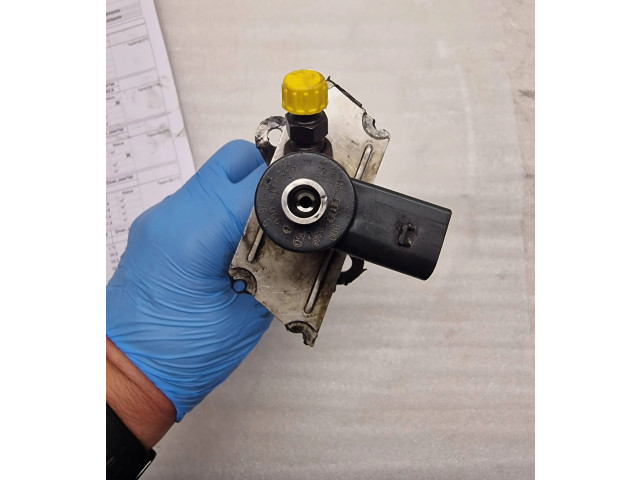 Injektor Einspritzdüse 057130276G    Audi A8 S8 D2 4D   