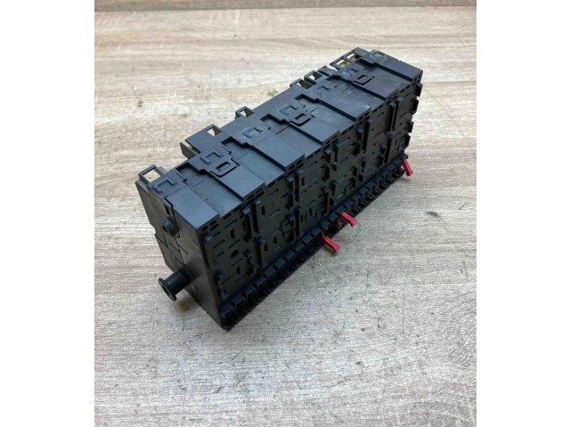 Блок предохранителей 357937039 Volkswagen Transporter - Caravelle T4