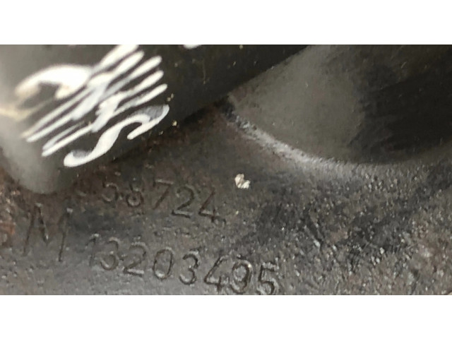 Петля замка багажника