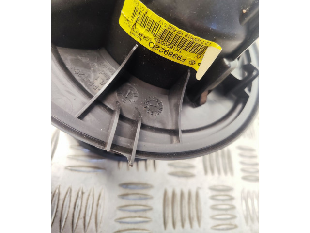 Вентилятор печки    1K1820015L, 3C0907521F   Skoda Octavia Mk2 (1Z)