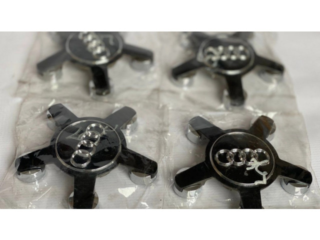 Заводская крышка (крышки) от центрального отверстия колеса