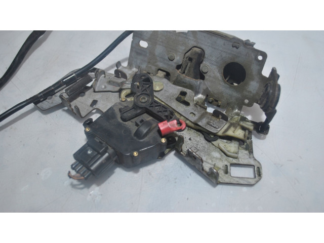 Zámek zadních dveří Chrysler Voyager 2002