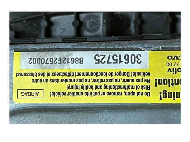 Подушка безопасности водителя 30615725, B8612E2570002 Volvo V70