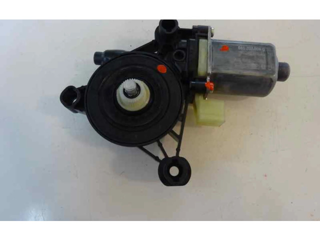 Передний двигатель механизма для подъема окон