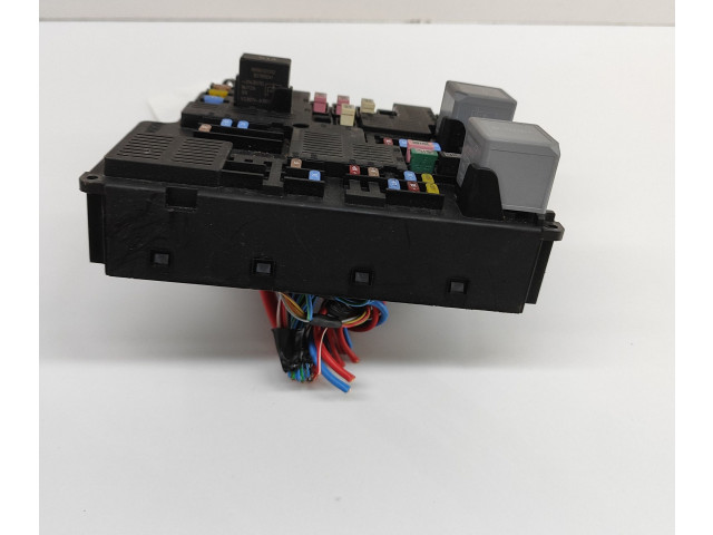 Блок предохранителей 32268453   Volvo XC90    