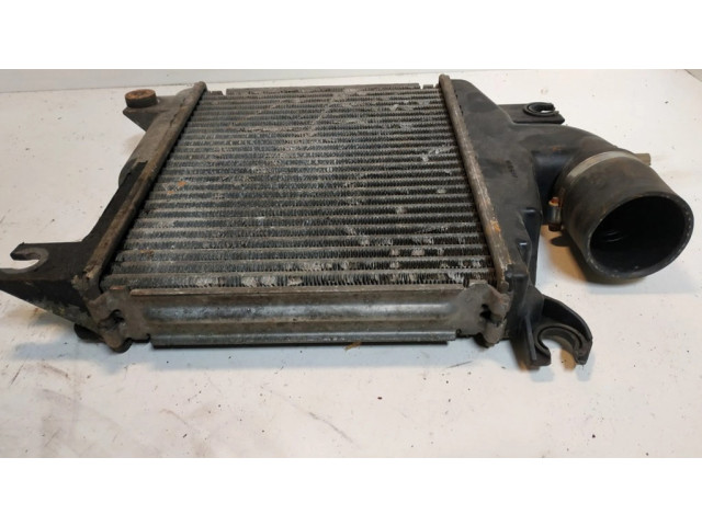 Интеркулер     Toyota Hiace (H200) 2.5