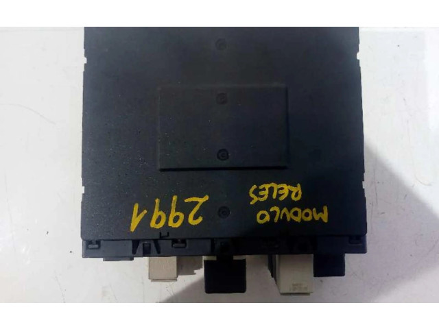 Блок предохранителей 1K0937049M, 1K0937049M Volkswagen Golf Plus