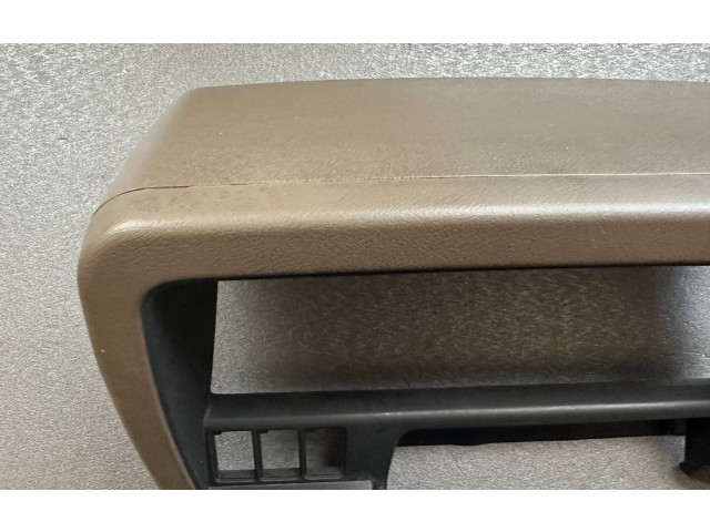 Přístrojová deska Nissan Patrol Y60 1994 6824001J00, 6824001J01